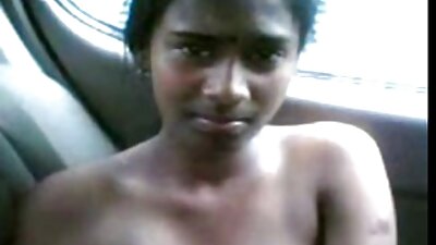 Seksowna nastolatka robi seks red tubedarmowe wideo ze swoim chłopakiem